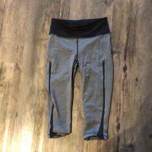 Lululemon size 4 crop